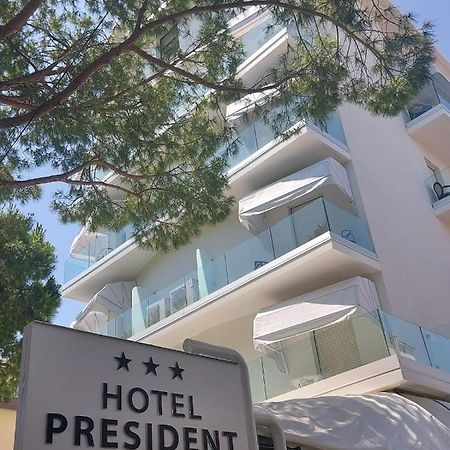 Hotel President Lido di Jesolo Bagian luar foto
