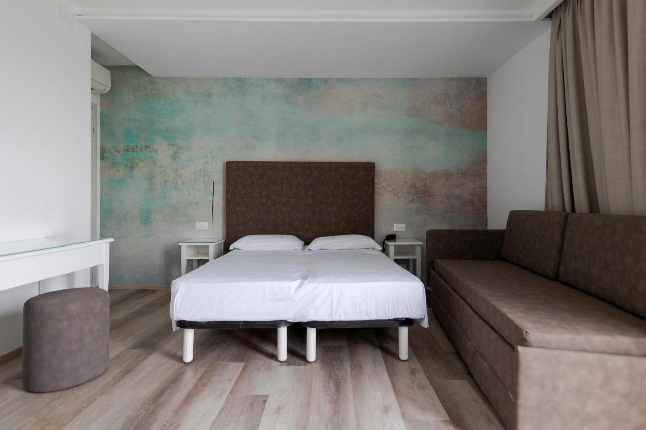 Hotel President Lido di Jesolo Bagian luar foto