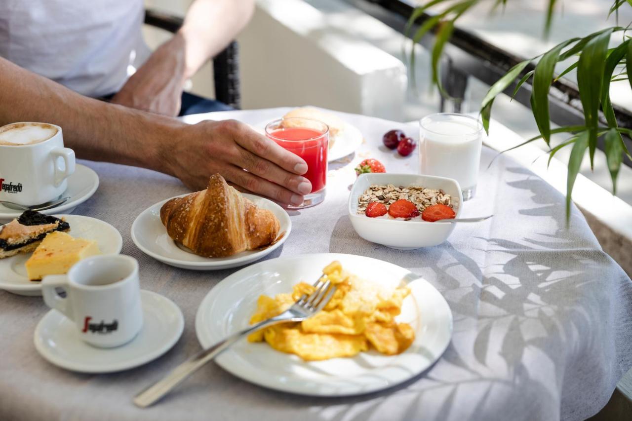 Hotel President Lido di Jesolo Bagian luar foto