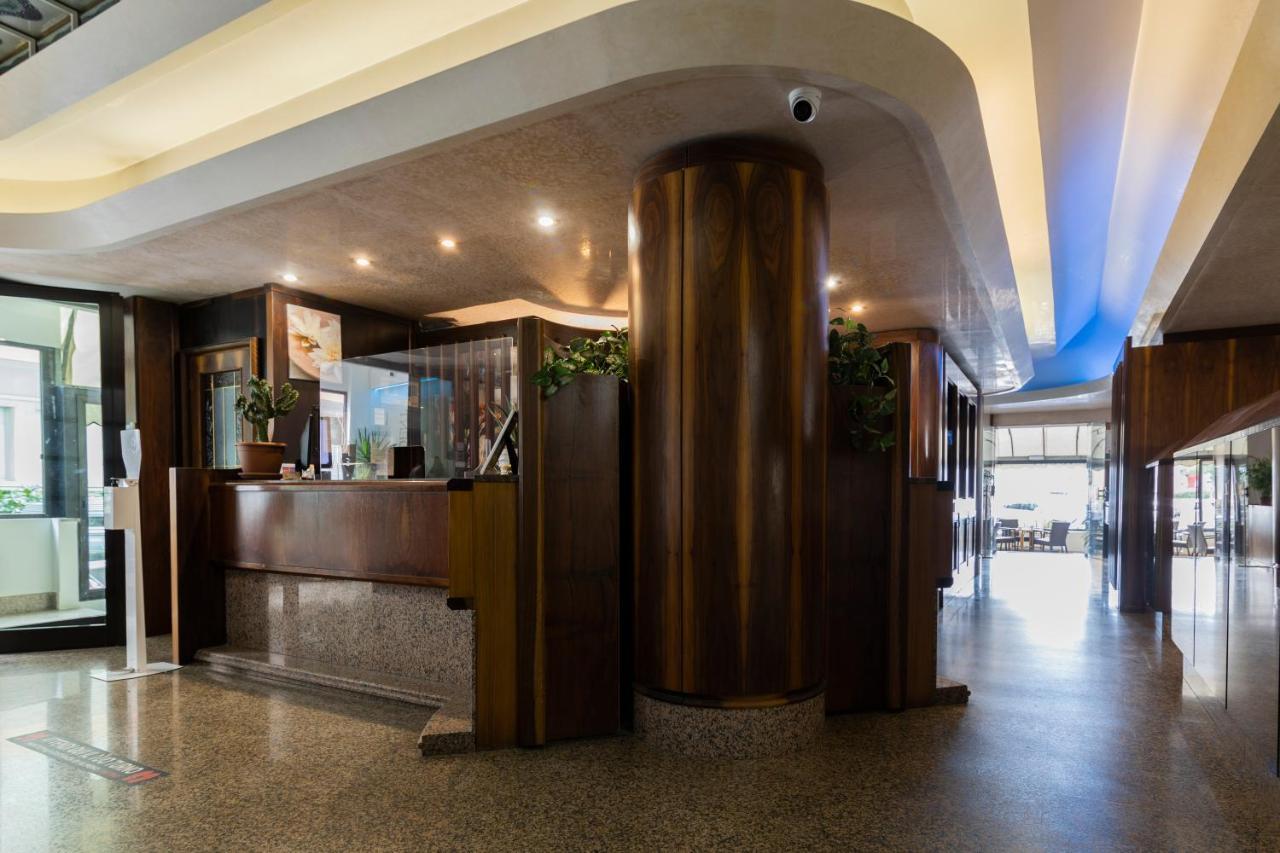 Hotel President Lido di Jesolo Bagian luar foto