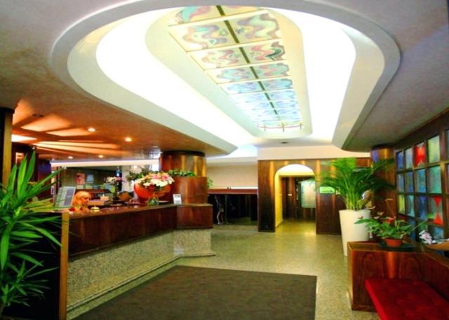 Hotel President Lido di Jesolo Bagian luar foto