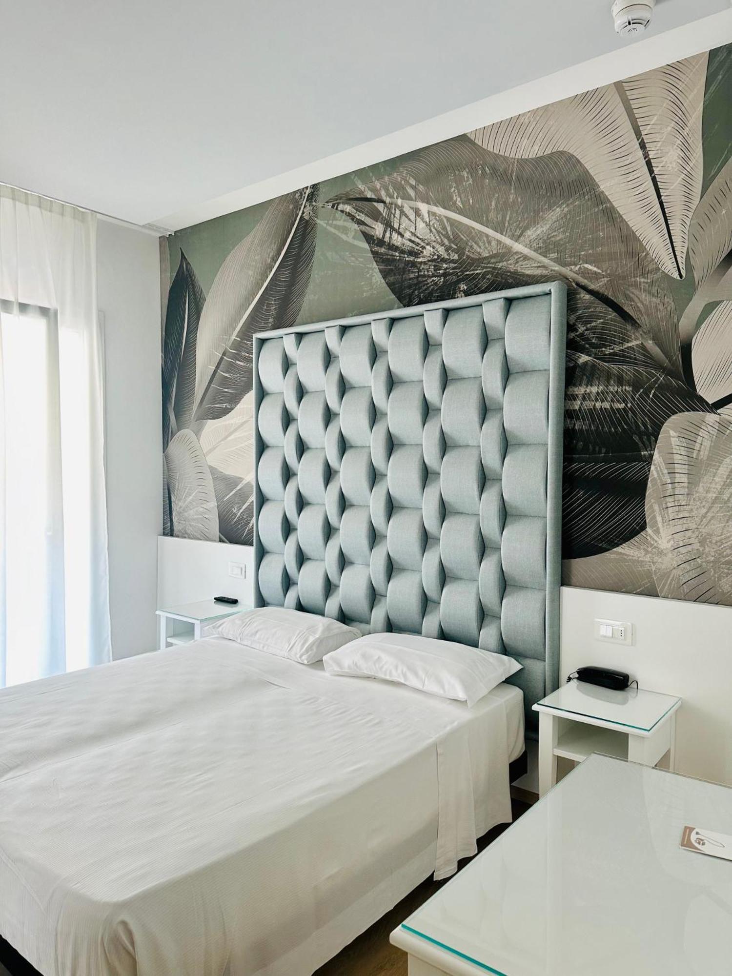 Hotel President Lido di Jesolo Bagian luar foto