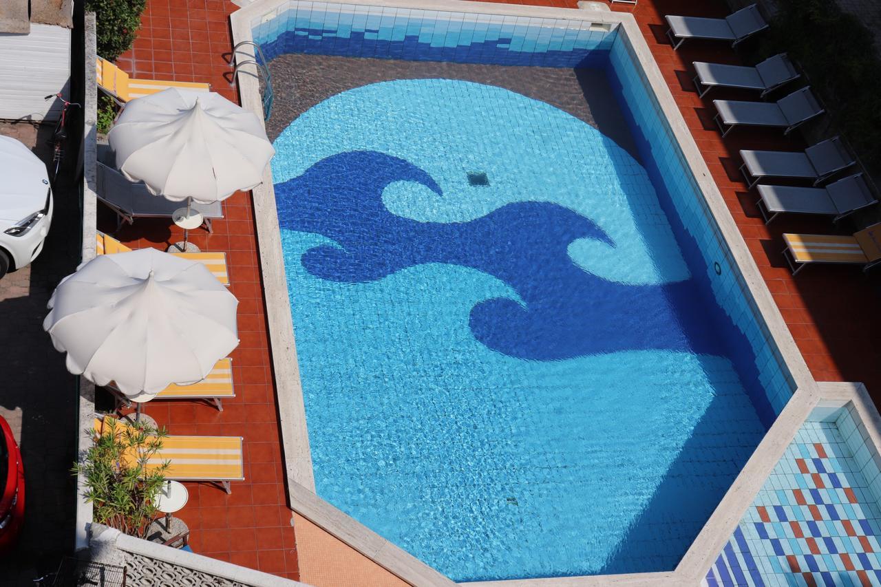 Hotel President Lido di Jesolo Bagian luar foto